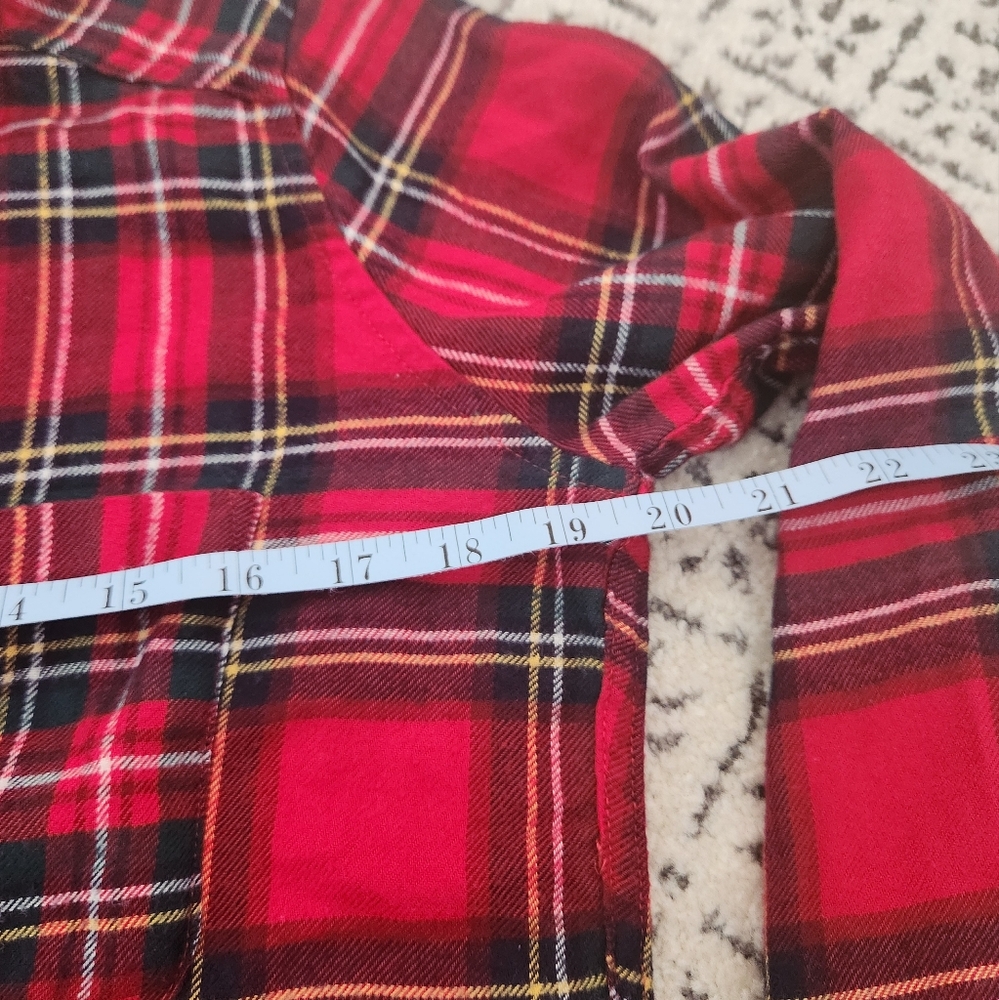 Hollister Boyfriend Fit Button Up Flannel Shirt Womens Size XS Red Plaid cozy - Picture 9 of 13
